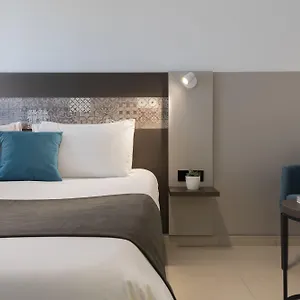 Otel Bayview By St ***