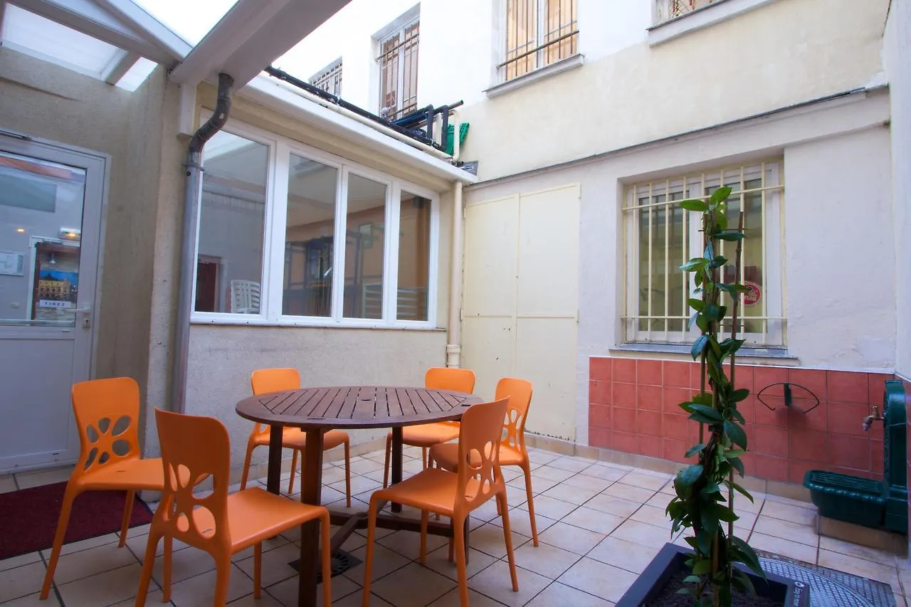 Bastille Hostel Paris 0*,  Fransa