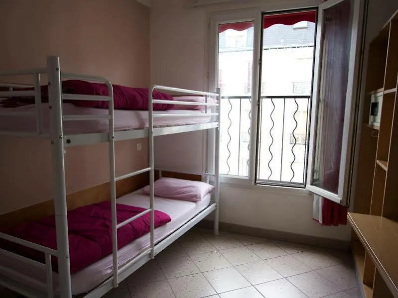 Bastille Hostel Paris Fransa
